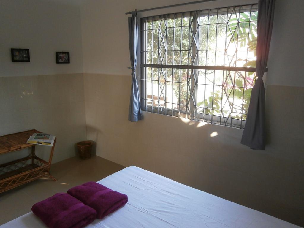 Bandini'S Hotel Kampot Habitación foto